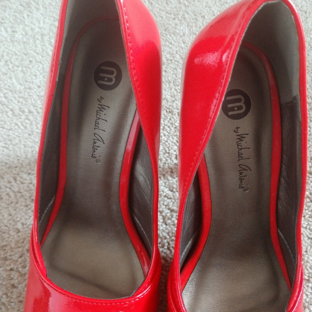 High heel peep toe pumps